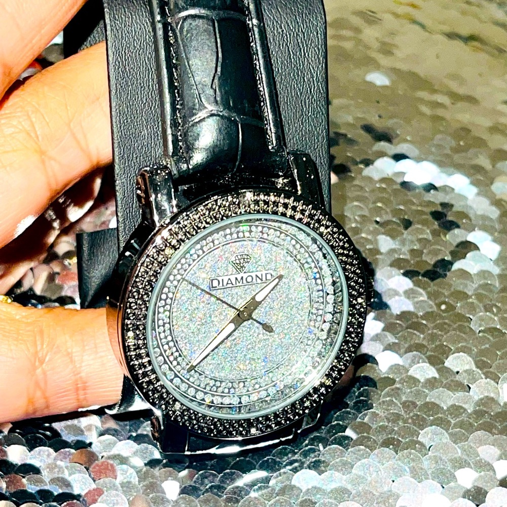 Best Valentines anniversary birthday gift for women real diamond watch not fake